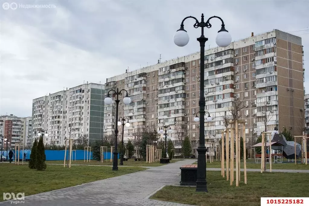 4-комнатная квартира: Краснодар, микрорайон Юбилейный, улица 70-летия ... - Фото 1