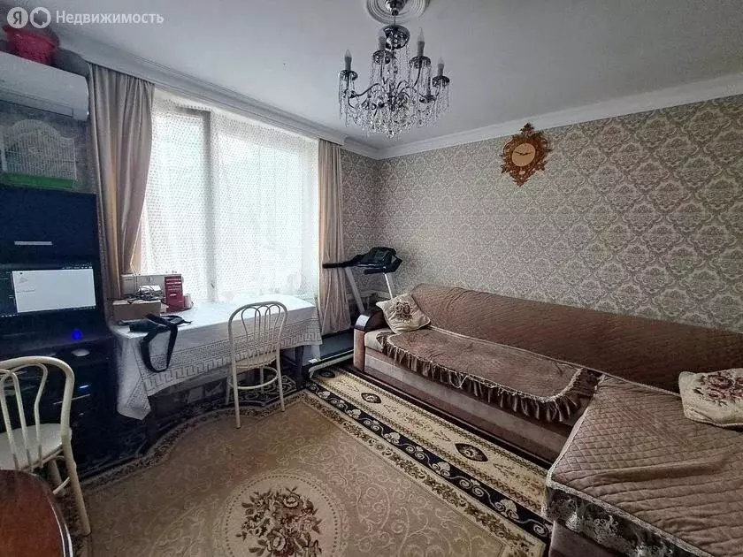 Дом в Каспийск, Красноармейская улица, 27 (100 м) - Фото 0