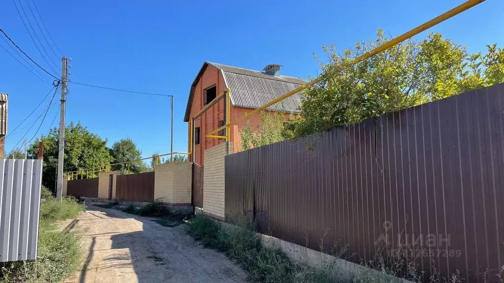 Дом в Астраханская область, Астрахань Луч садовое товарищество, ул. ... - Фото 0