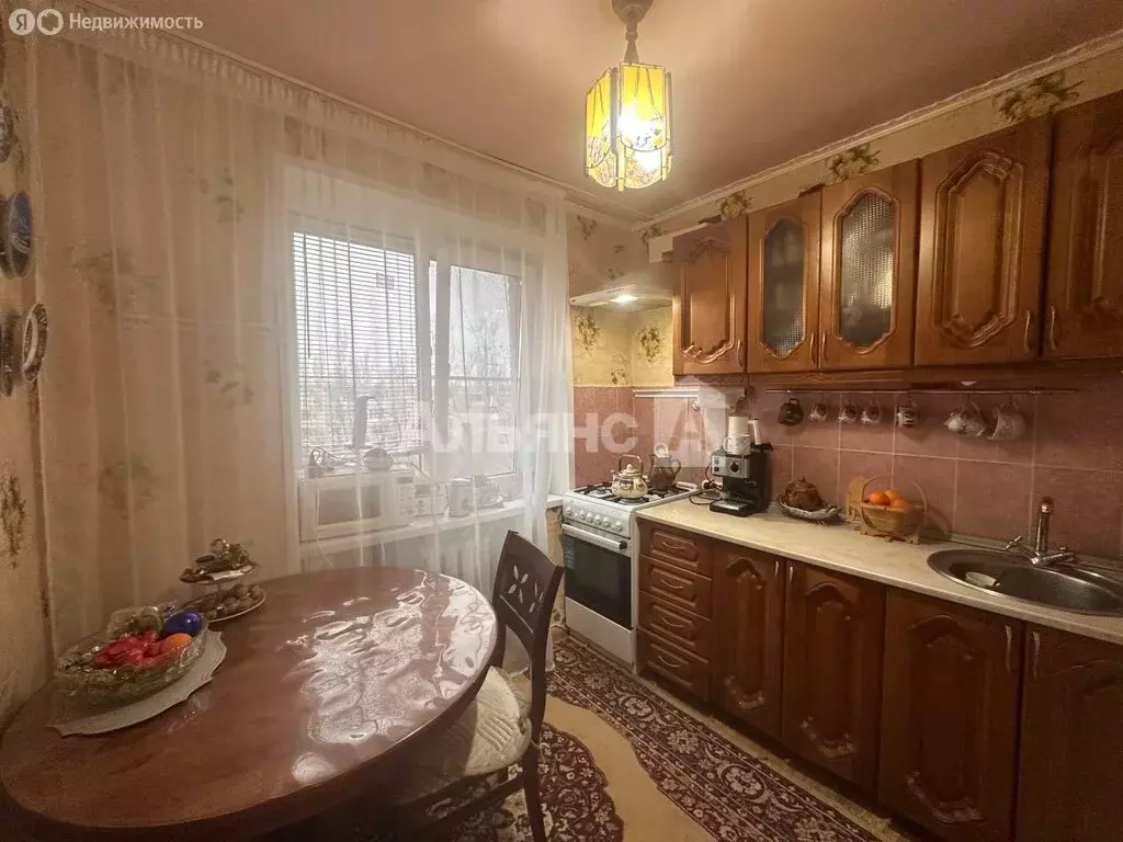 3-комнатная квартира: Волгодонск, улица 30 лет Победы, 9 (61 м) - Фото 1