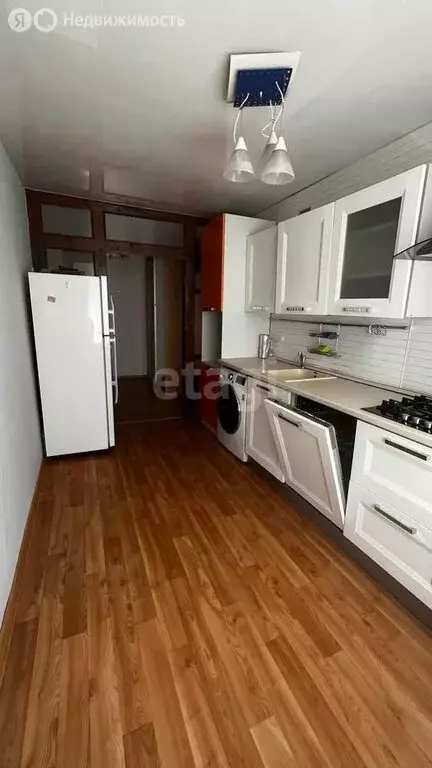 4-комнатная квартира: Якутск, улица Чиряева, 1/1 (71.9 м) - Фото 0