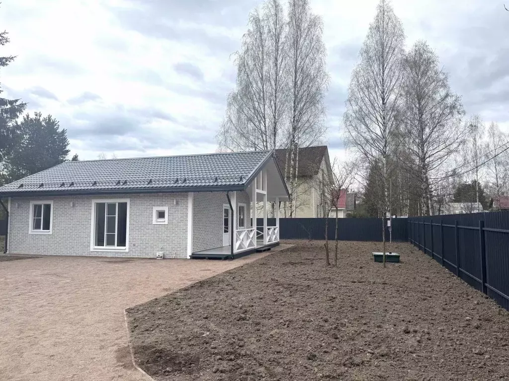 Дом в Ленинградская область, Гатчинский район, Вырица городской ... - Фото 1