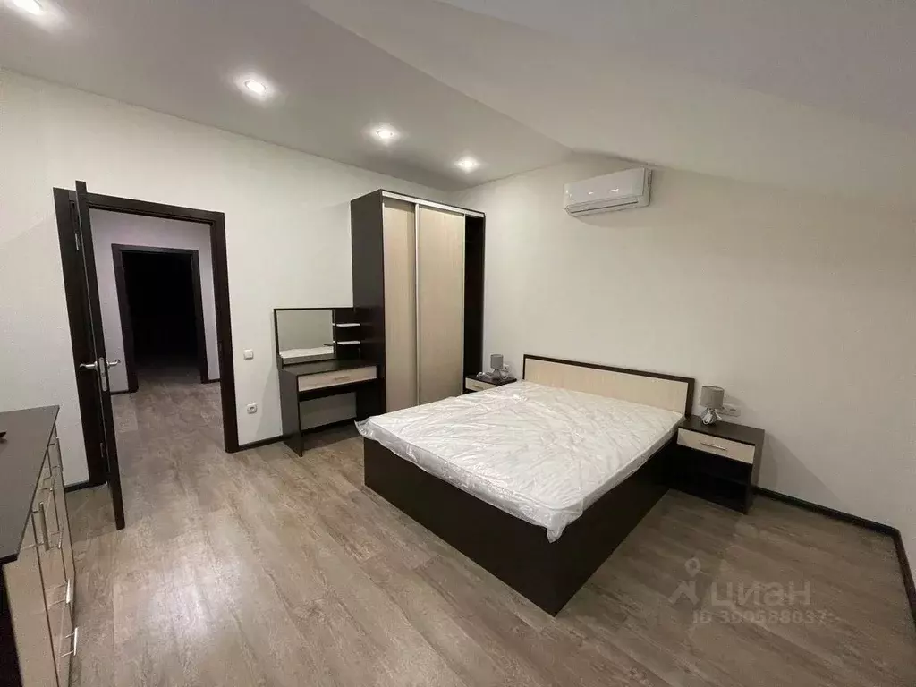 2-к кв. Севастополь ул. Степаняна, 10 (85.0 м) - Фото 1