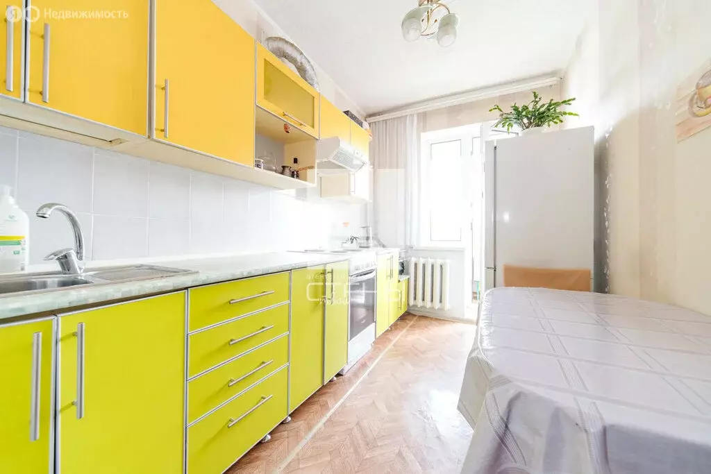 3-комнатная квартира: Благовещенск, Студенческая улица, 25/1 (64.6 м) - Фото 1