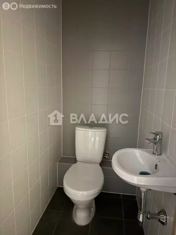 4-комнатная квартира: деревня Сапроново, 2 (90.5 м) - Фото 1