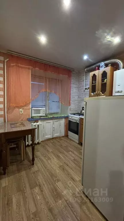 2-к кв. Татарстан, Зеленодольск ул. Космонавтов, 11 (48.0 м) - Фото 2