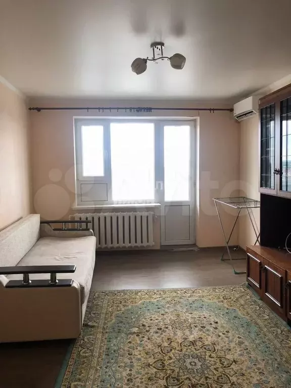1-к. квартира, 37 м, 9/10 эт. - Фото 0