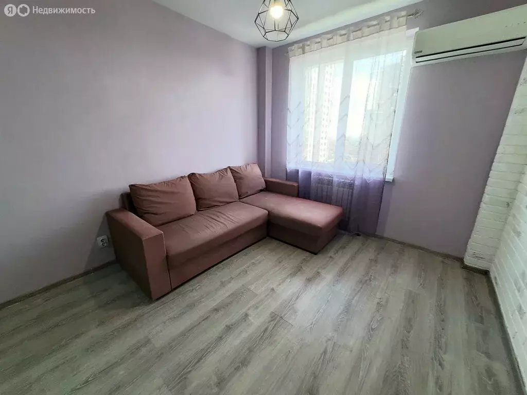 1-комнатная квартира: Волгоград, район Семь Ветров, бульвар 30-летия ... - Фото 1