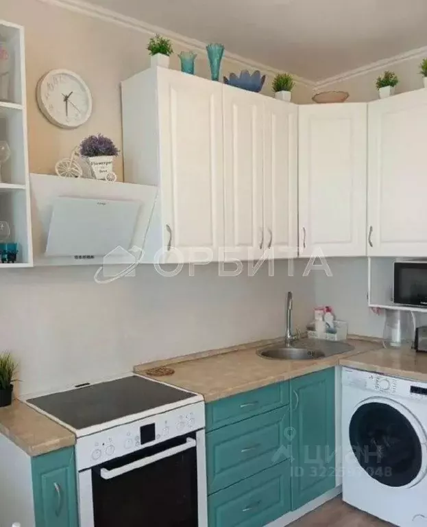 Студия Тюменская область, Тюмень ул. Тимофея Чаркова, 81 (27.6 м) - Фото 1