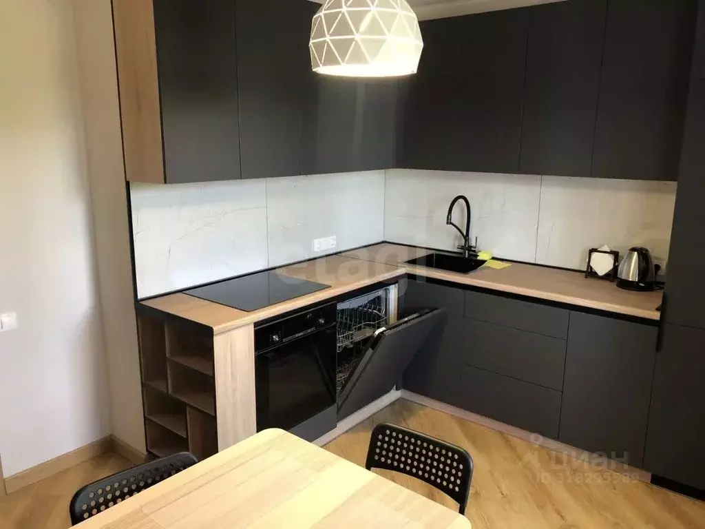 2-к кв. Севастополь ул. Токарева, 18 (55.1 м) - Фото 0