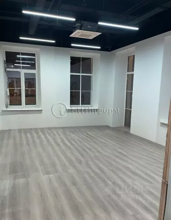 Офис в Санкт-Петербург Кирочная ул., 28 (295 м) - Фото 2