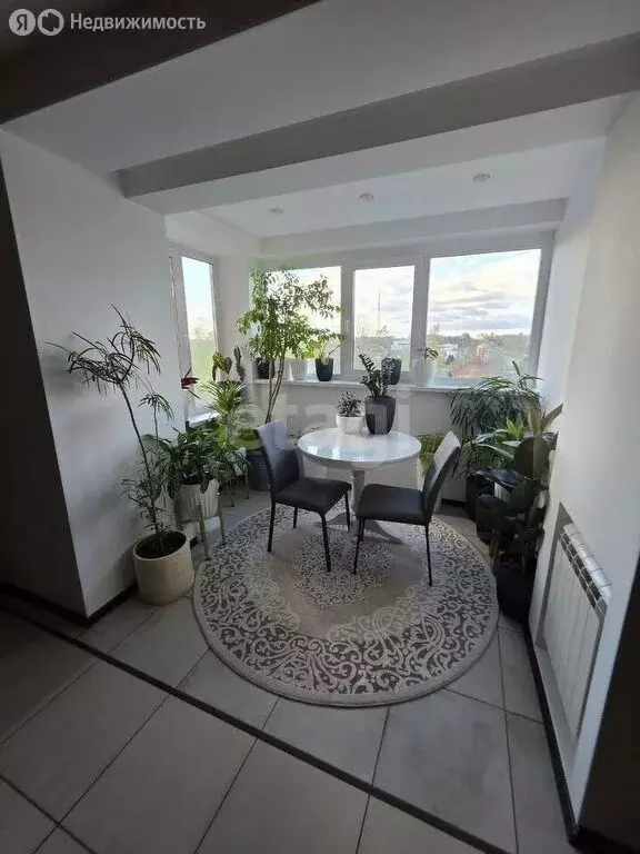 2-комнатная квартира: Томск, Сибирская улица, 33А (90 м) - Фото 0