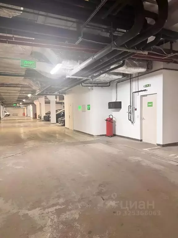 Гараж в Москва Большой Саввинский пер., 11 (15 м) - Фото 0