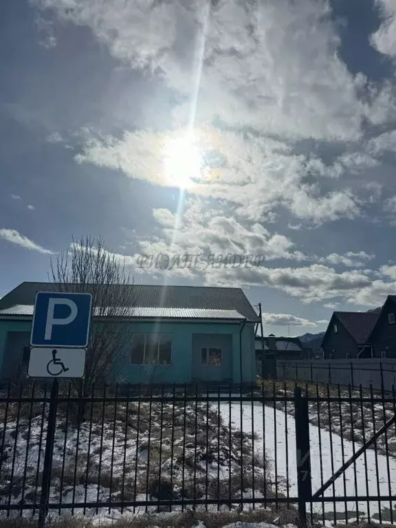 Торговая площадь в Алтай, Чемальский район, с. Чемал ул. Строителей, ... - Фото 1