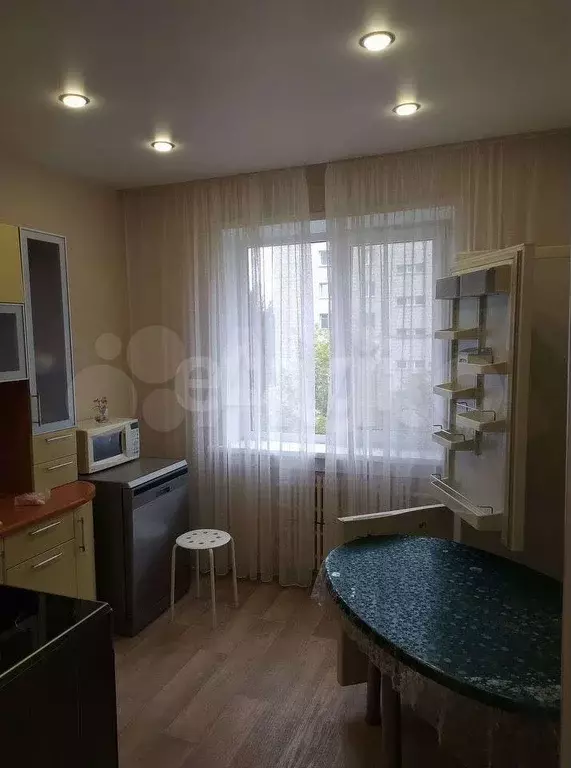 2-к. квартира, 55 м, 4/9 эт. - Фото 1