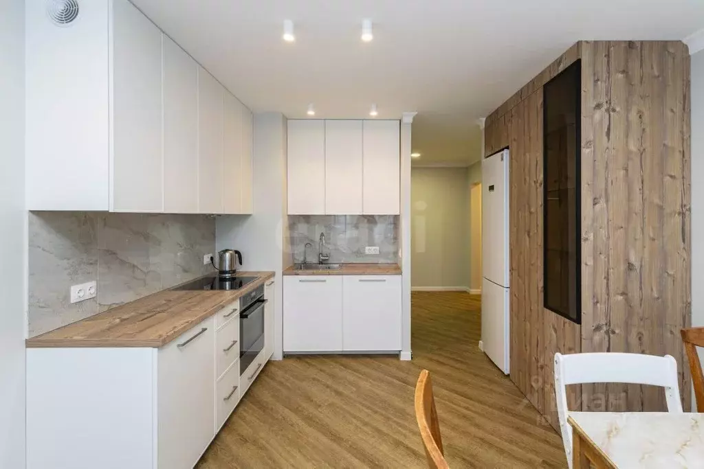 3-к кв. Тюменская область, Тюмень ул. Александра Митинского, 7 (92.3 ... - Фото 1