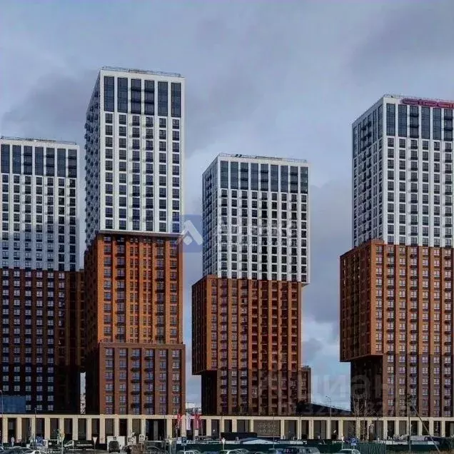 3-к кв. Тюменская область, Тюмень ул. Тимофея Чаркова, 93 (97.5 м) - Фото 1