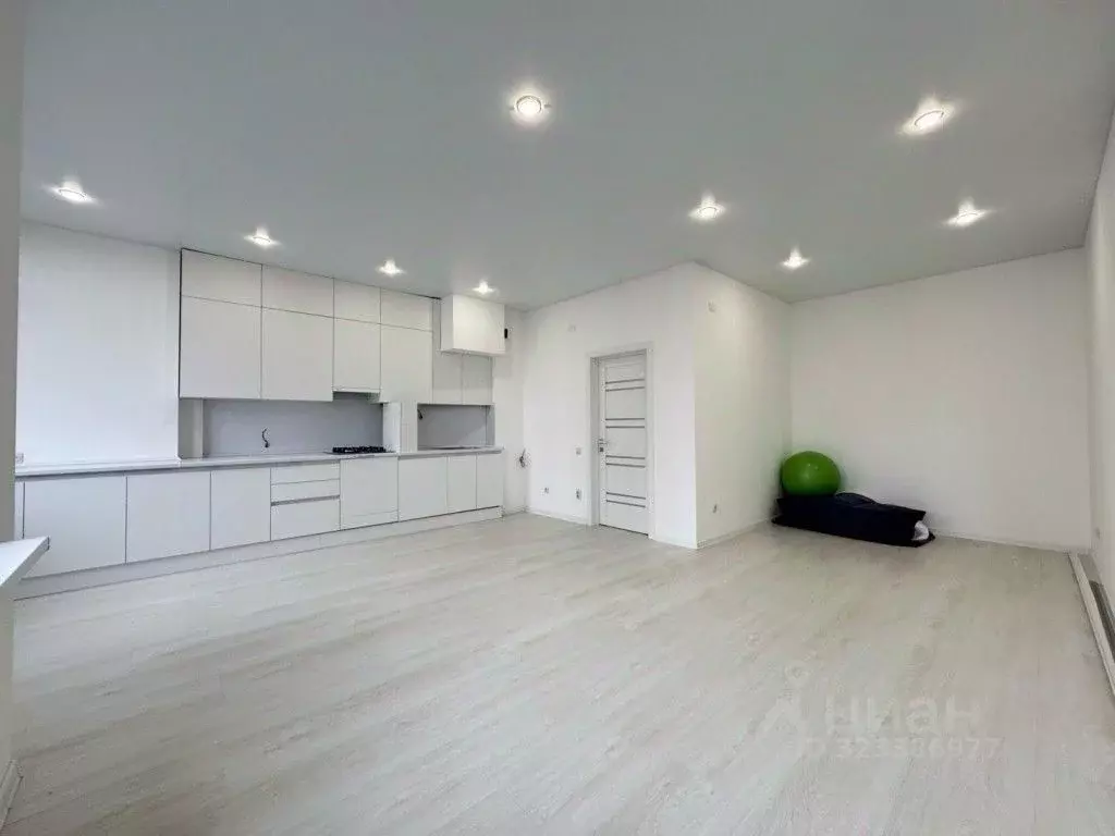 2-к кв. Кабардино-Балкария, Нальчик Эльбрусская ул. (67.0 м) - Фото 2