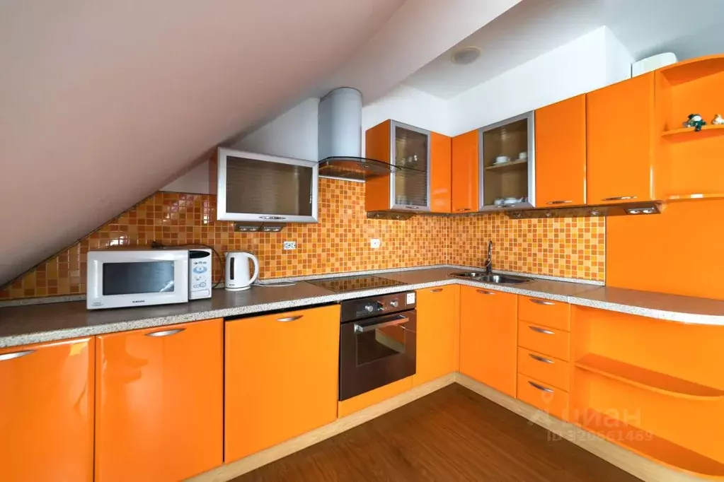 3-к кв. Псковская область, Псков ул. Воровского, 7 (150.0 м) - Фото 2