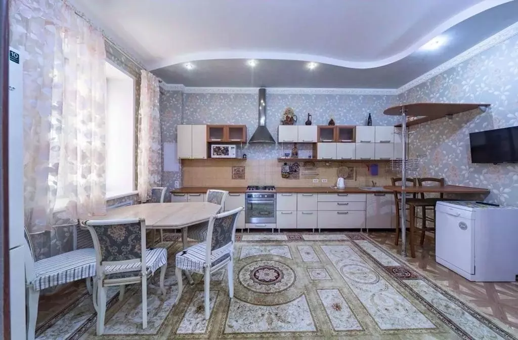 5-к кв. Самарская область, Самара Ленинская ул., 206 (180.0 м) - Фото 0