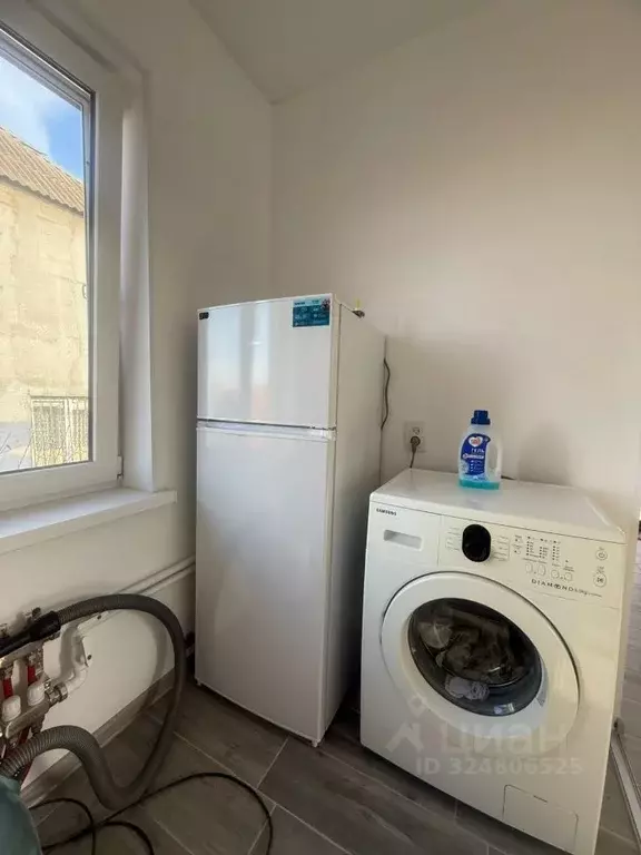 1-к кв. Крым, Симферополь ул. Абдуль Тейфук, 84 (30.0 м) - Фото 2