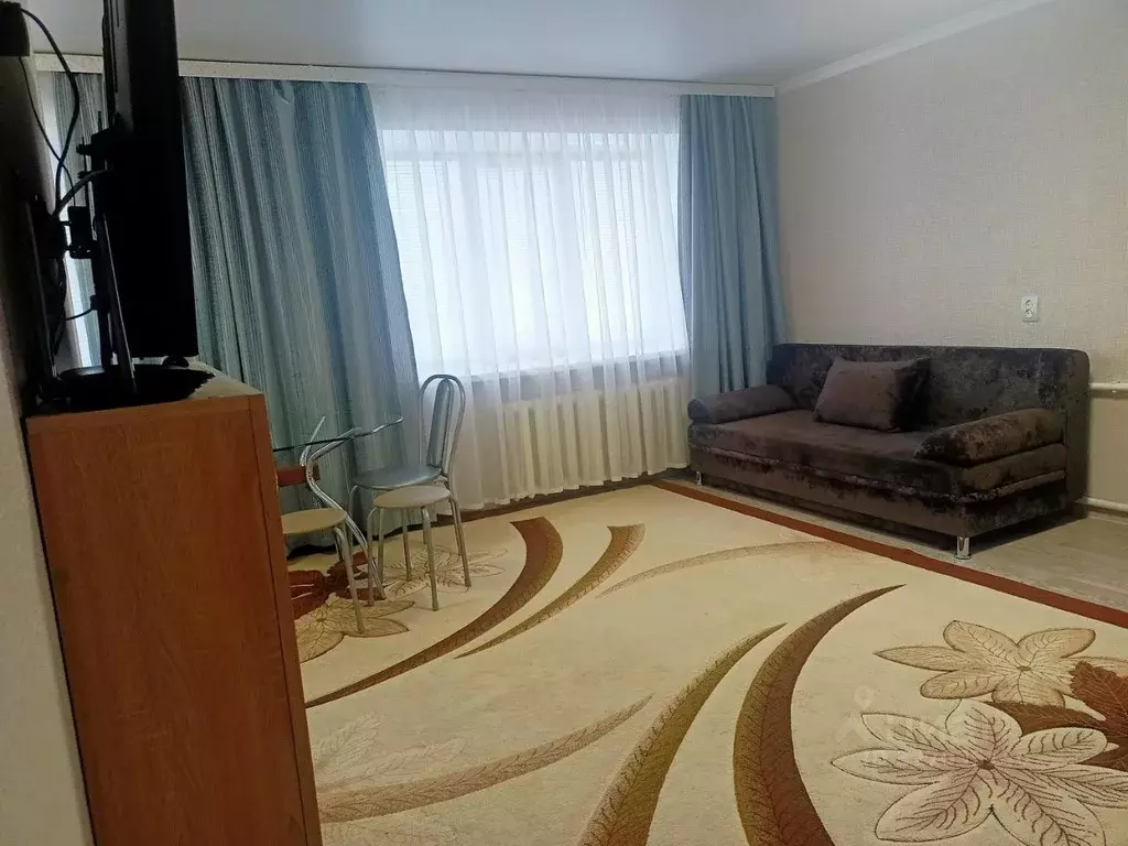 1-к кв. Татарстан, Нижнекамск просп. Строителей, 19 (30.4 м) - Фото 1