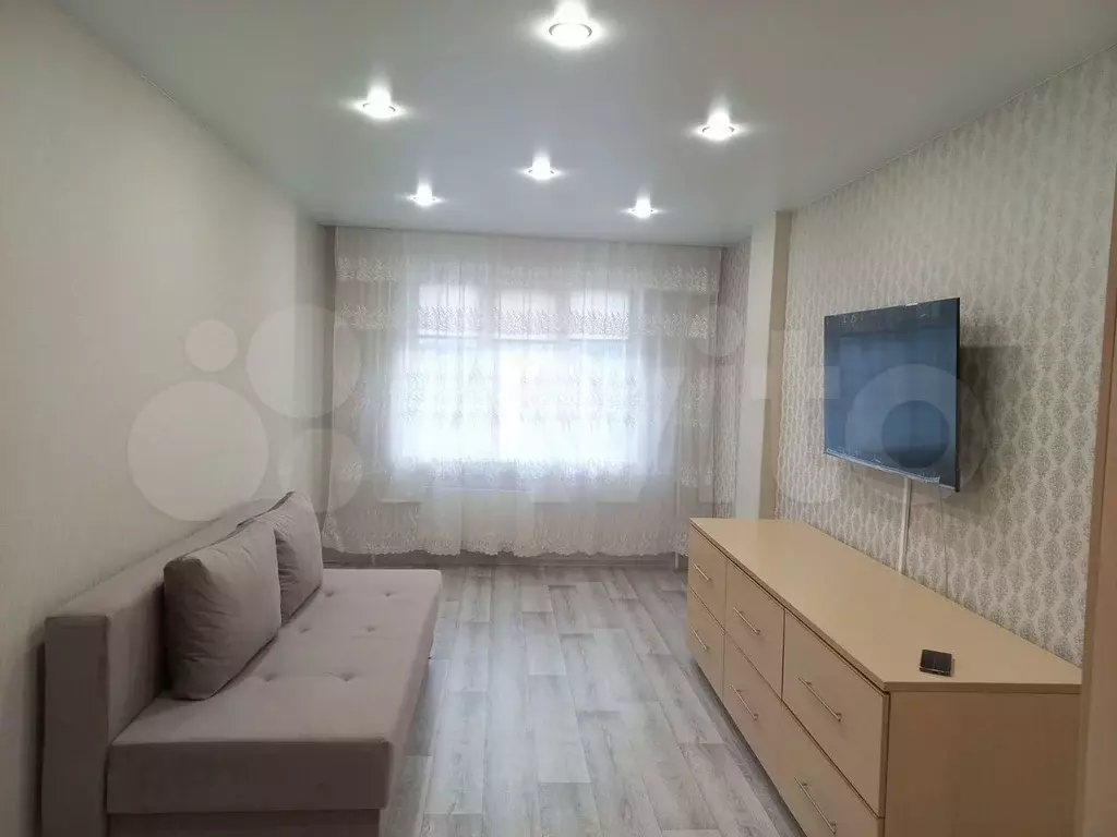 1-к. квартира, 40 м, 5/10 эт. - Фото 0
