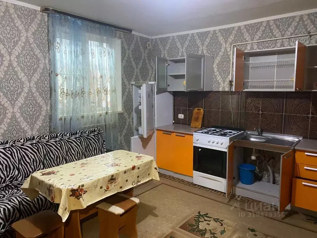 Дом в Волгоградская область, Волгоград Жилгородок мкр, ул. ... - Фото 0
