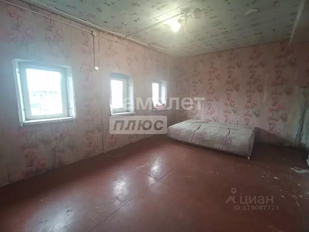 Дом в Свердловская область, Артемовский ул. Бабушкина, 56 (28 м) - Фото 1
