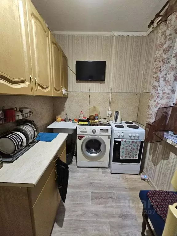 Комната Приморский край, Владивосток ул. Кирова, 42 (17.0 м) - Фото 0