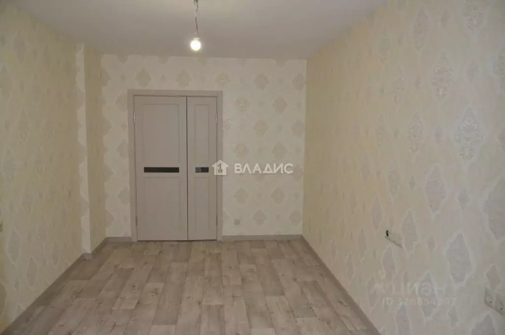 3-к кв. Владимирская область, Владимир ул. Верхняя Дуброва, 42 (70.0 ... - Фото 1