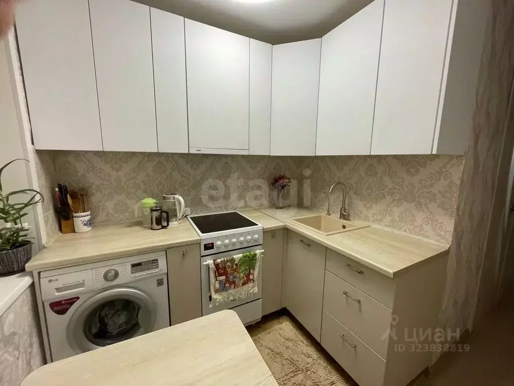 2-к кв. Кемеровская область, Кемерово бул. Строителей, 27Б (47.2 м) - Фото 0