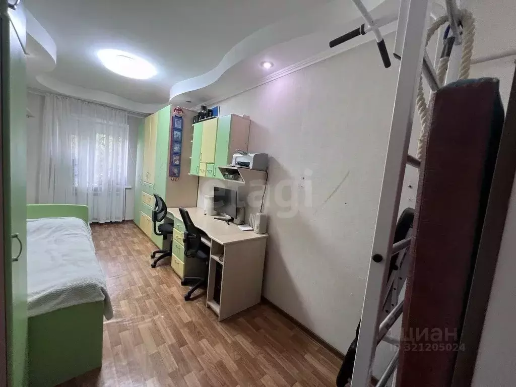 3-к кв. Крым, Симферополь ул. Гагарина (56.1 м) - Фото 1