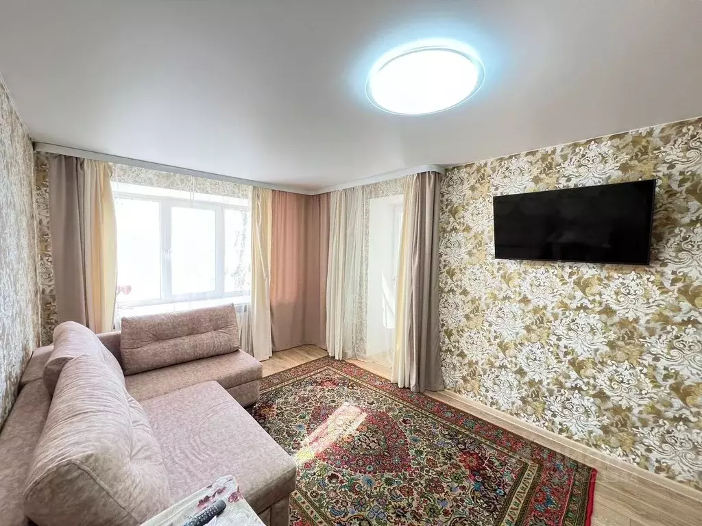 2-к кв. Башкортостан, Уфа Интернациональная ул., 171/1 (45.0 м) - Фото 1