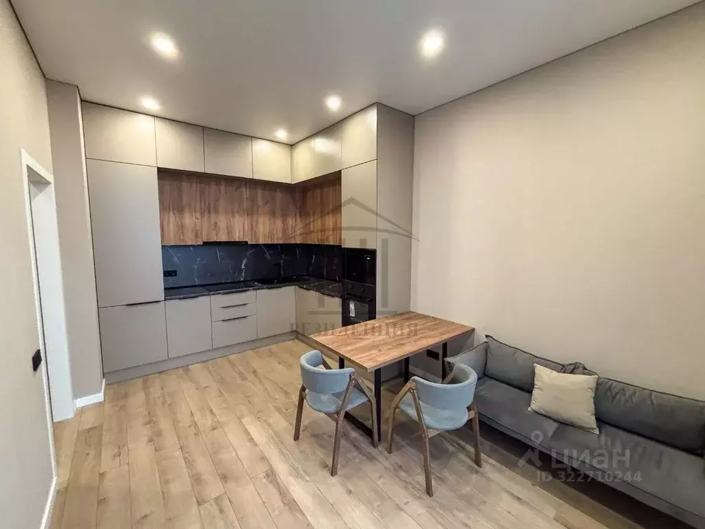 2-к кв. Свердловская область, Екатеринбург ул. 8 Марта, 204Д (55.5 м) - Фото 1