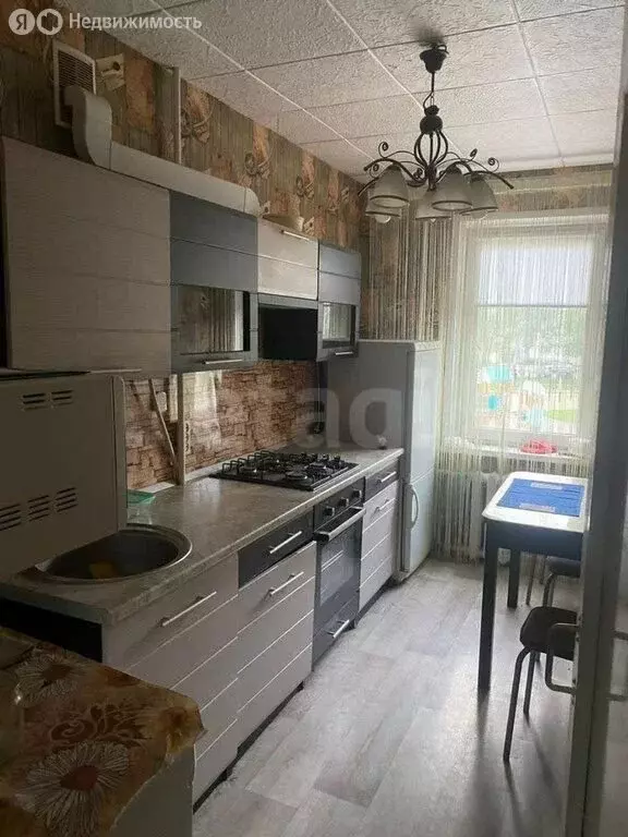 3-комнатная квартира: Набережные Челны, посёлок ЗЯБ, 15-й комплекс, 22 ... - Фото 1