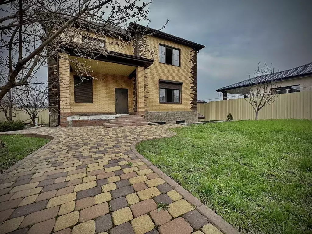 Дом в Ростовская область, Аксай ул. Петровская, 9 (300 м) - Фото 1