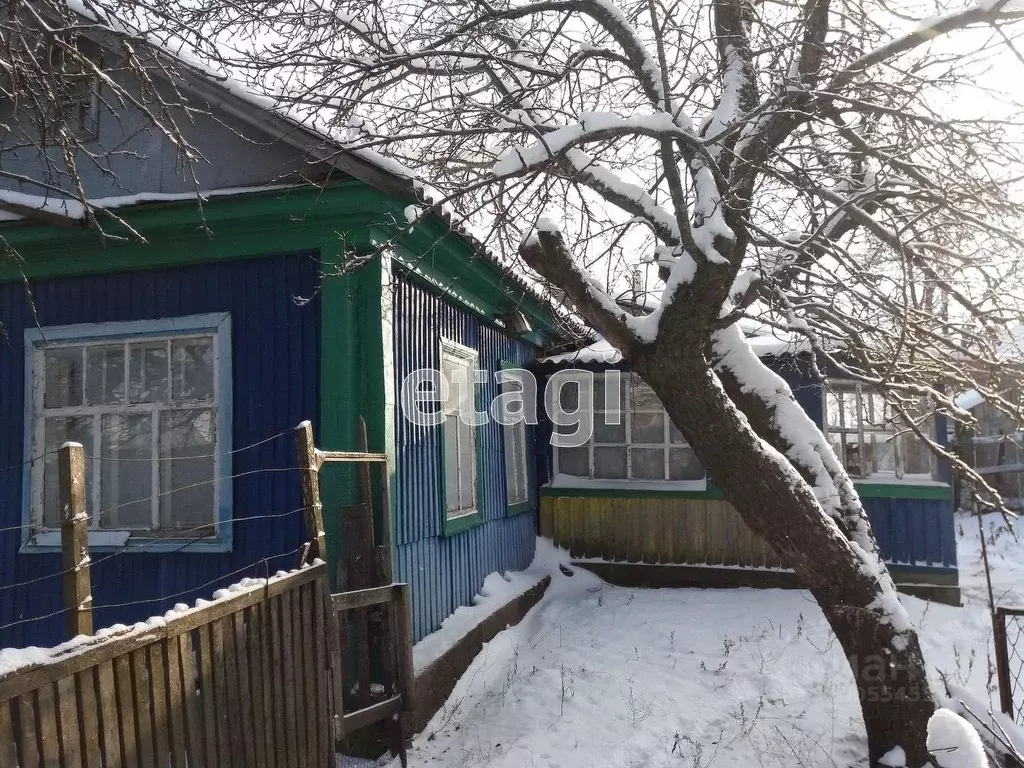 Дом в Саратовская область, Балашовский район, Родничковское ... - Фото 0