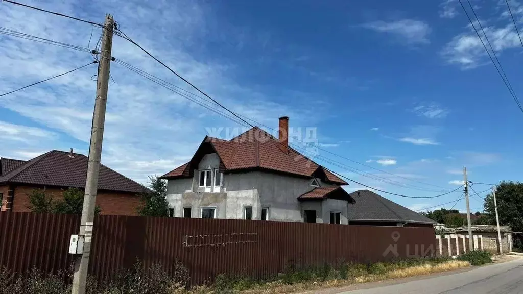 Дом в Астраханская область, Астрахань Березовая ул. (162 м) - Фото 1