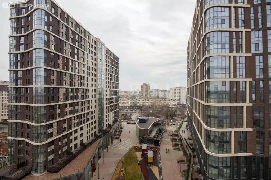 4-комнатная квартира: Тюмень, улица Николая Машарова, 4 (93.6 м) - Фото 1