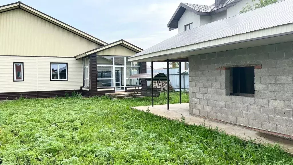 Дом в Башкортостан, Стерлитамакский район, Отрадовский сельсовет, с. ... - Фото 1