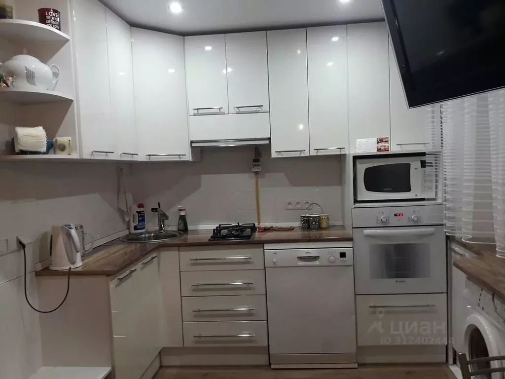 2-к кв. Карелия, Петрозаводск Красная ул., 34 (44.9 м) - Фото 1