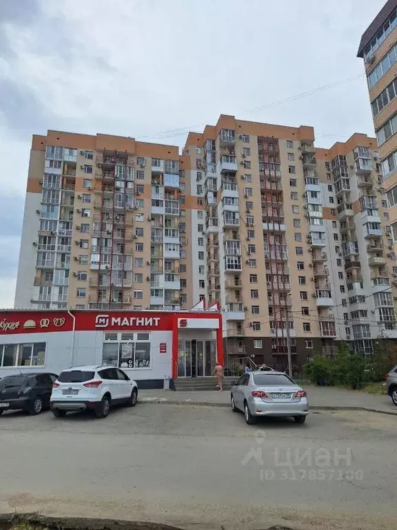 2-к кв. Волгоградская область, Волгоград ул. Маршала Воронова, 24 ... - Фото 0