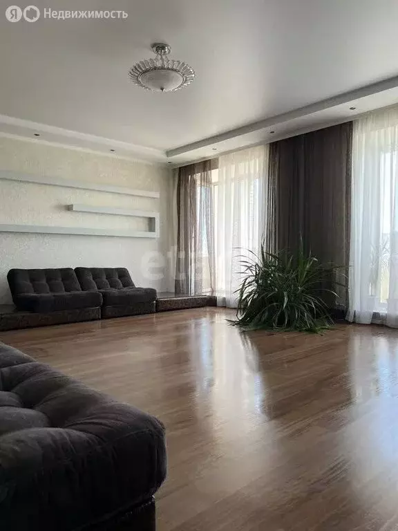 3-комнатная квартира: Абакан, улица Стофато, 4 (167.57 м) - Фото 1