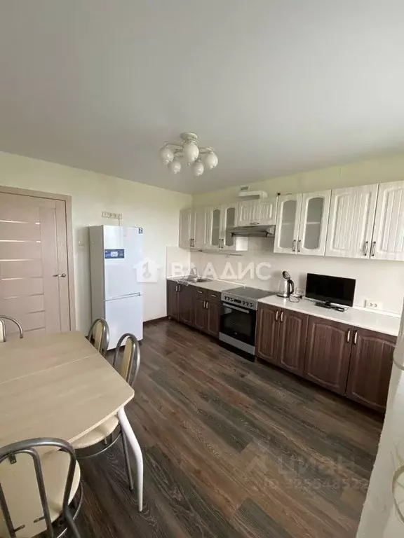 2-к кв. Владимирская область, Владимир ул. Гвардейская, 17 (72.0 м) - Фото 1