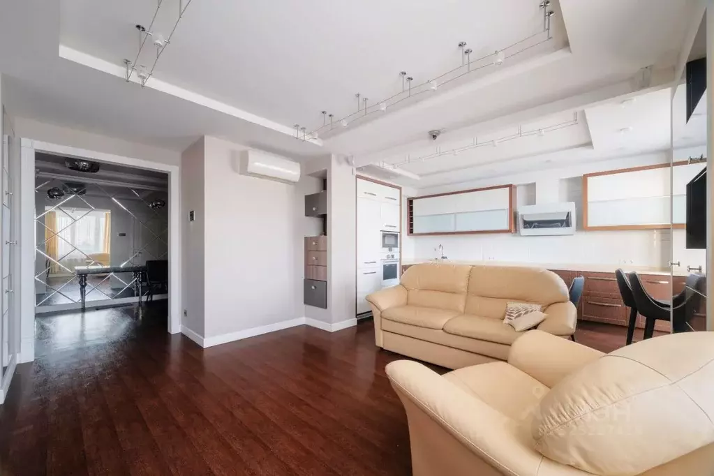 2-к кв. Свердловская область, Екатеринбург ул. Мира, 41 (90.0 м) - Фото 2