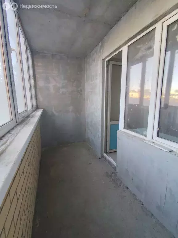 3-комнатная квартира: Астрахань, улица Набережная Золотого Затона, 43 ... - Фото 2