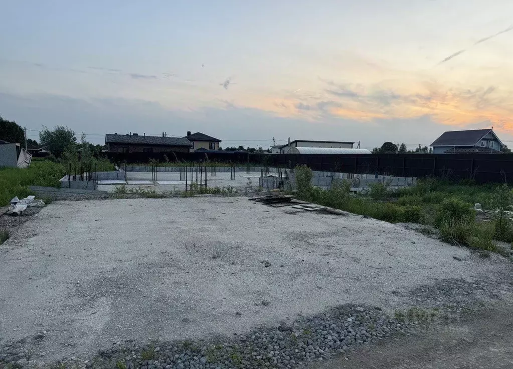 Участок в Московская область, Павлово-Посадский городской округ, д. ... - Фото 2