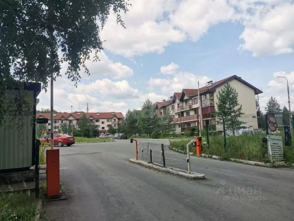 Участок в Челябинская область, Челябинский городской округ, пос. ... - Фото 1