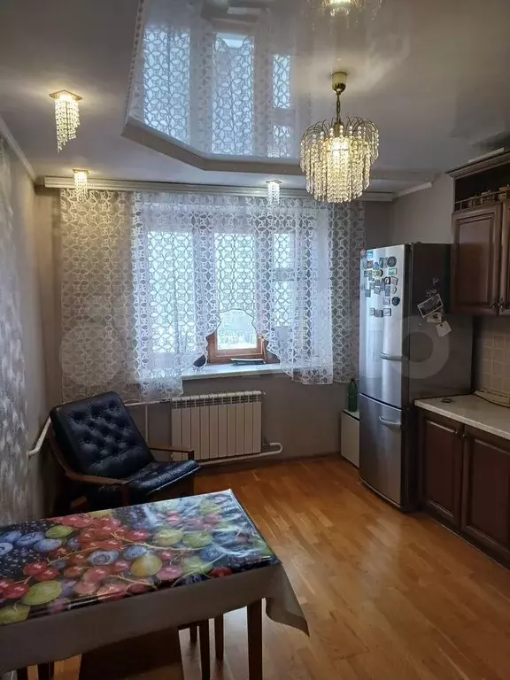 3-к. квартира, 92 м, 6/6 эт. - Фото 1